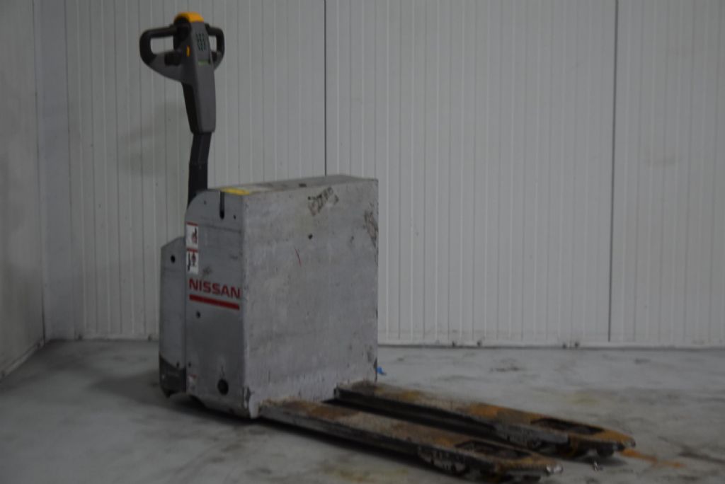 Nissan PLL145 Electric Pallet Truck www.mtc-forklifts.com