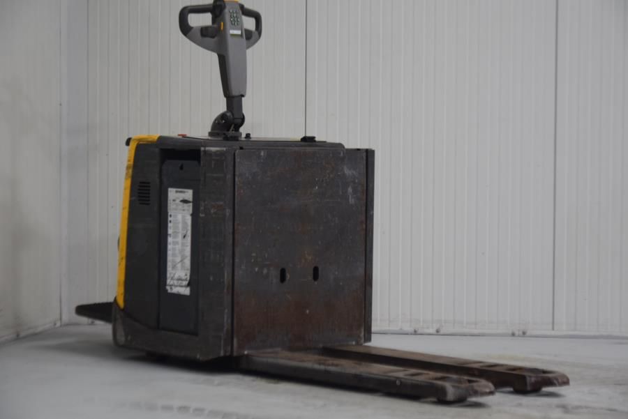 Unicarriers PMR200P Electric Pallet Truck www.mtc-forklifts.com