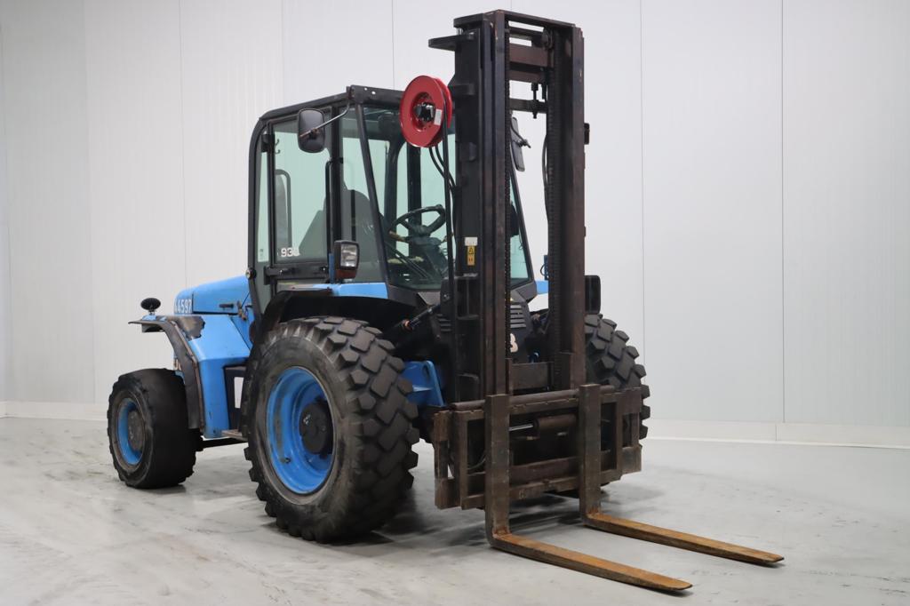 JCB 930-4 Diesel Forklift www.mtc-forklifts.com