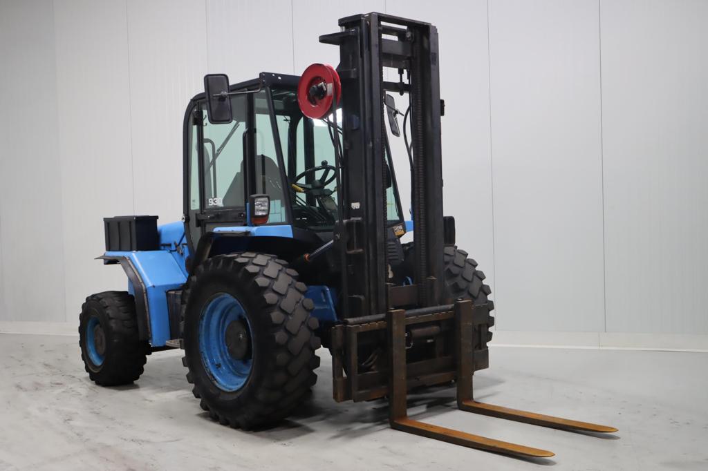 JCB 930-4 Diesel Forklift www.mtc-forklifts.com
