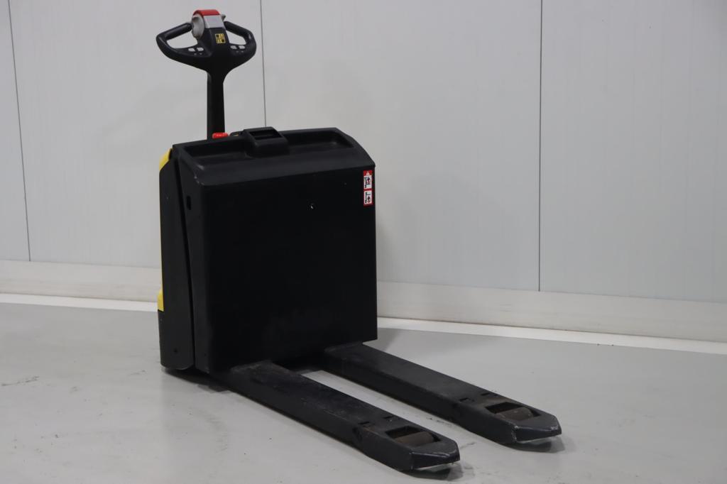 Hyster P1.6 Electric Pallet Truck www.mtc-forklifts.com Hyster P1.6 Electric Pallet Truck www.mtc-forklifts.com