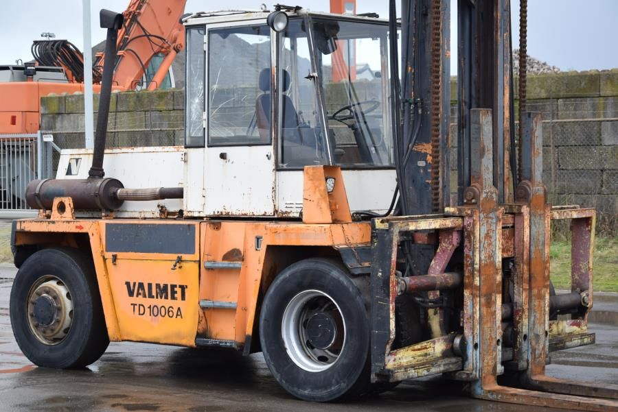 Valmet TD1206A Diesel Forklift www.mtc-forklifts.com