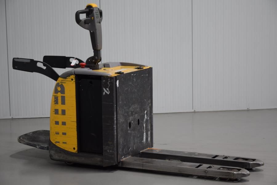 Atlet PLP200P Electric Pallet Truck www.mtc-forklifts.com Atlet PLP200P Electric Pallet Truck www.mtc-forklifts.com