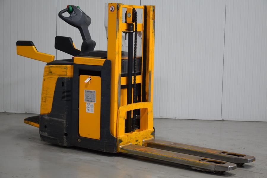 Jungheinrich ERD220 KLPF High Lift stacker www.mtc-forklifts.com Jungheinrich ERD220 KLPF High Lift stacker www.mtc-forklifts.com