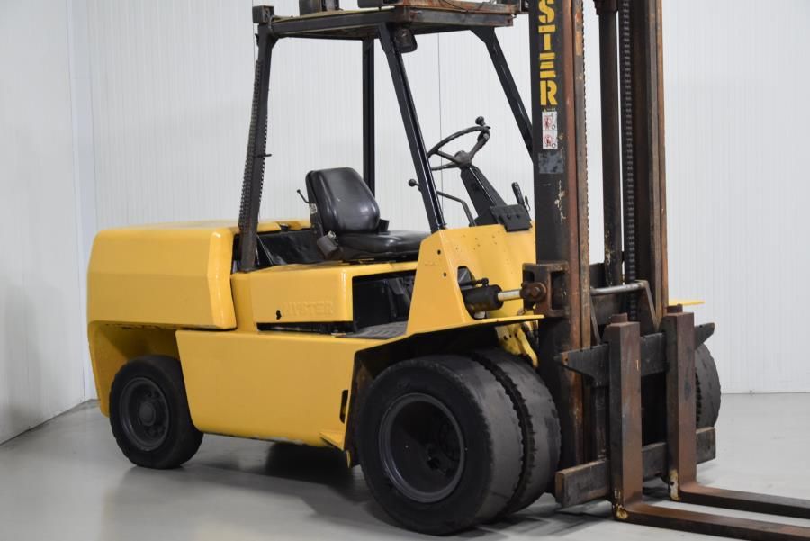 Hyster H5.00XL Diesel Forklift www.mtc-forklifts.com Hyster H5.00XL Diesel Forklift www.mtc-forklifts.com