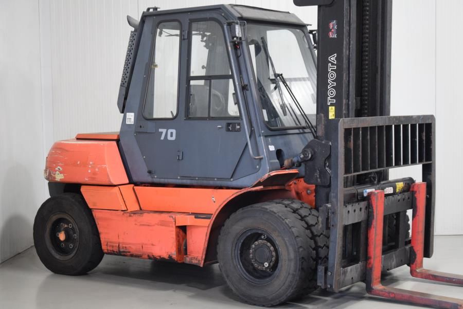 Toyota 5FD70 Diesel Forklift www.mtc-forklifts.com Toyota 5FD70 Diesel Forklift www.mtc-forklifts.com