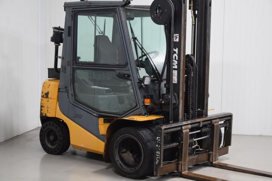 TCM FD30T6 Diesel Forklift www.mtc-forklifts.com TCM FD30T6 Diesel Forklift www.mtc-forklifts.com