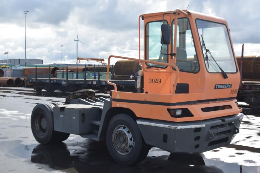 Terberg YT222 Tractor Industrial www.mtc-forklifts.com