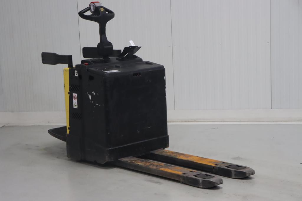 Hyster P2.0S Electric Pallet Truck www.mtc-forklifts.com Hyster P2.0S Electric Pallet Truck www.mtc-forklifts.com