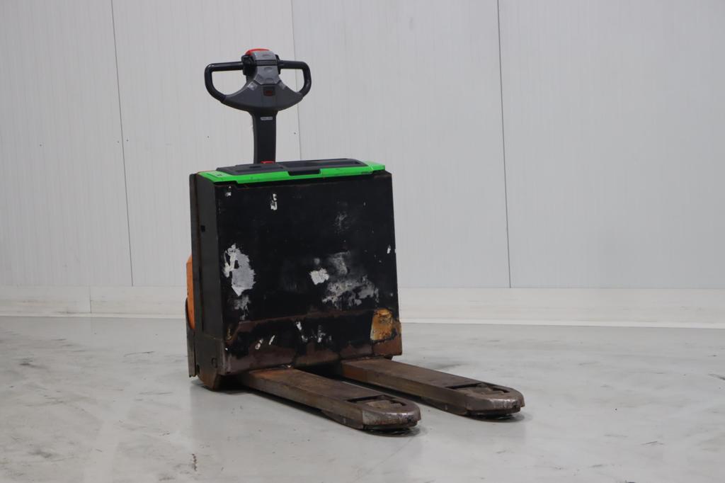 Cesab P218 Electric Pallet Truck www.mtc-forklifts.com Cesab P218 Electric Pallet Truck www.mtc-forklifts.com