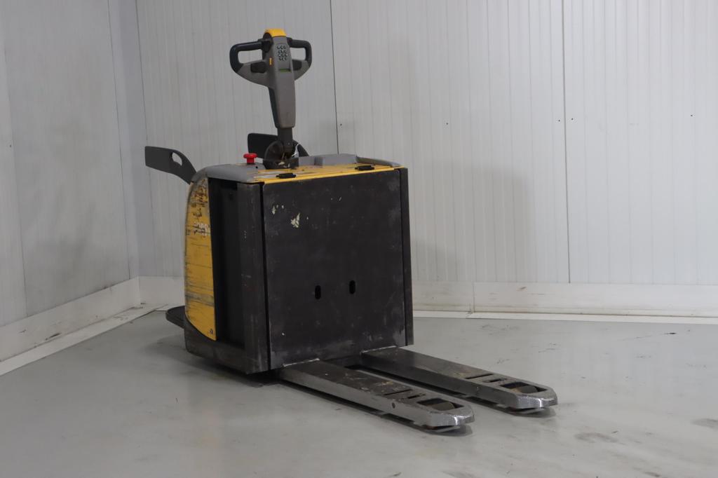 Atlet PLP200P Electric Pallet Truck www.mtc-forklifts.com Atlet PLP200P Electric Pallet Truck www.mtc-forklifts.com
