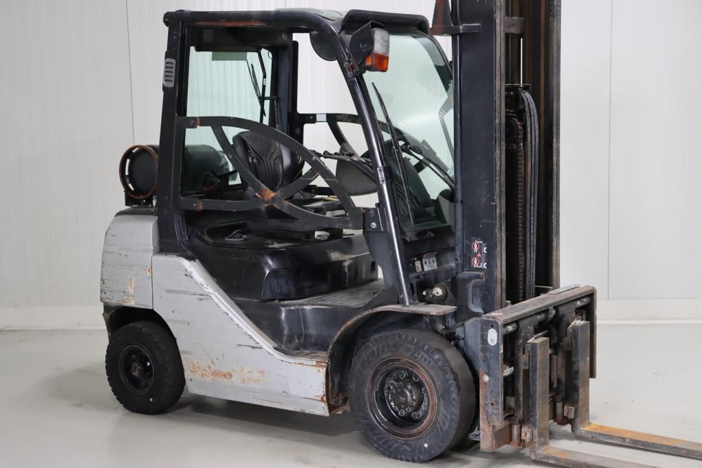 Toyota 02-8FGF25 LPG Forklifts www.mtc-forklifts.com Toyota 02-8FGF25 LPG Forklifts www.mtc-forklifts.com