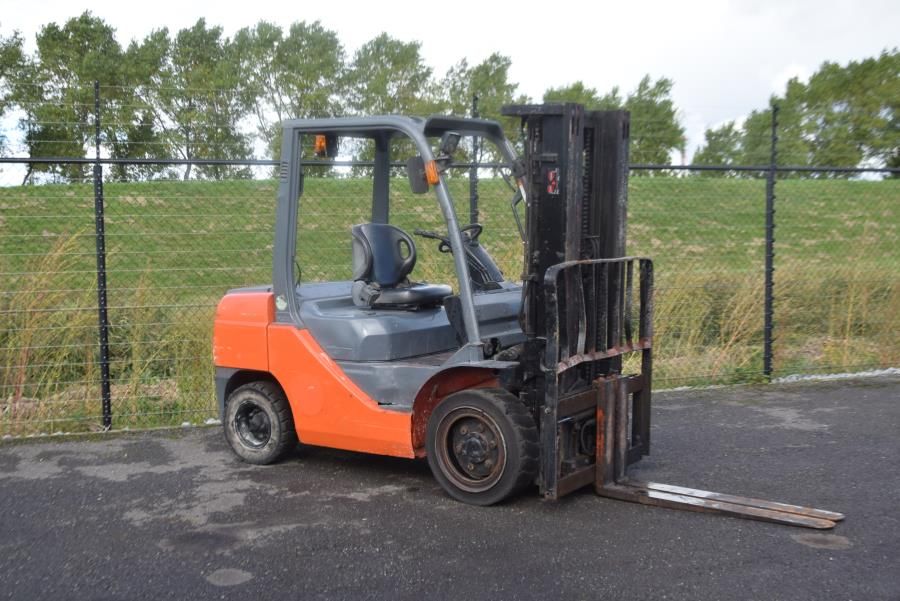 Toyota 62-8FD30 Diesel Forklift www.mtc-forklifts.com Toyota 62-8FD30 Diesel Forklift www.mtc-forklifts.com