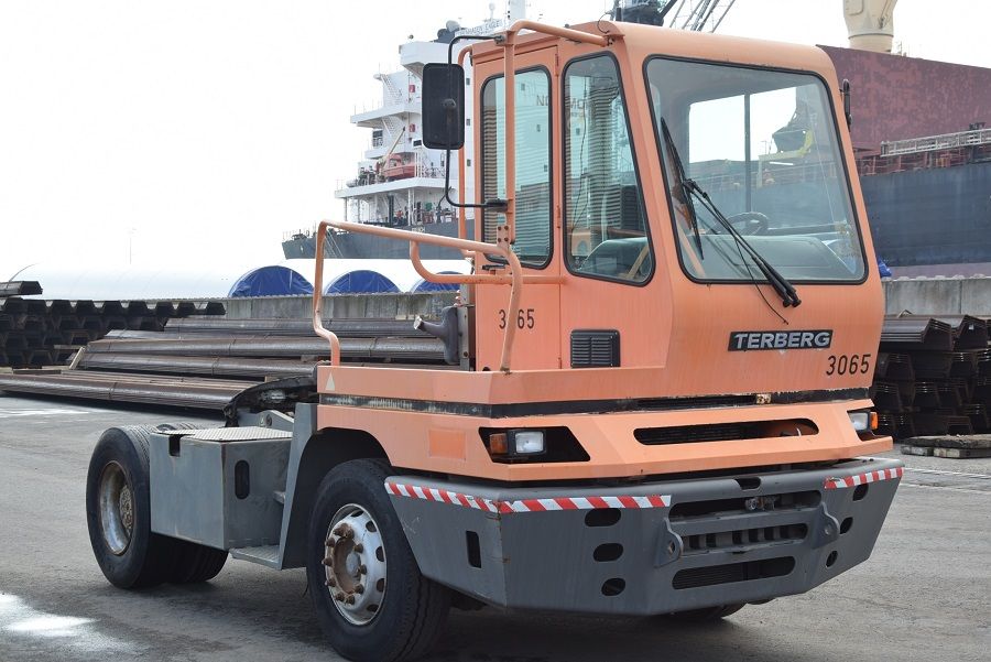 Terberg YT222 Terminal tractor www.mtc-forklifts.com