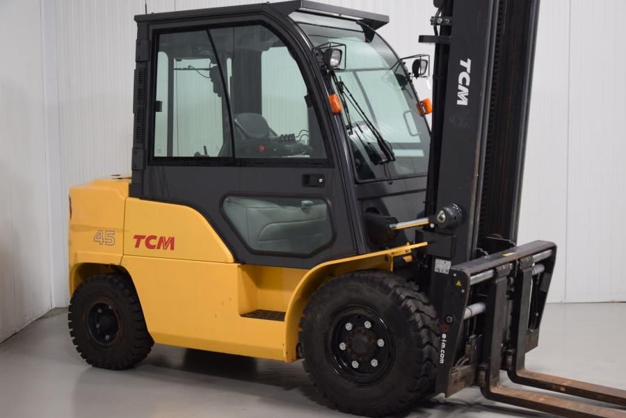 Unicarriers D1F4A45Q Chariot diesel www.mtc-forklifts.com Unicarriers D1F4A45Q Chariot diesel www.mtc-forklifts.com