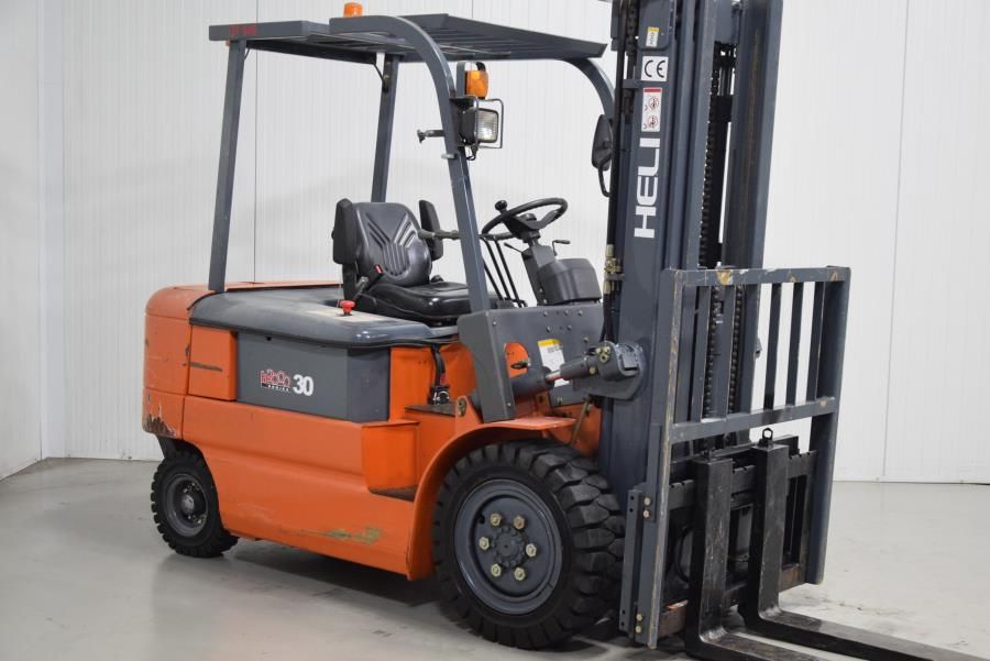 Heli CPD30 Electric 4-wheel forklift www.mtc-forklifts.com Heli CPD30 Electric 4-wheel forklift www.mtc-forklifts.com