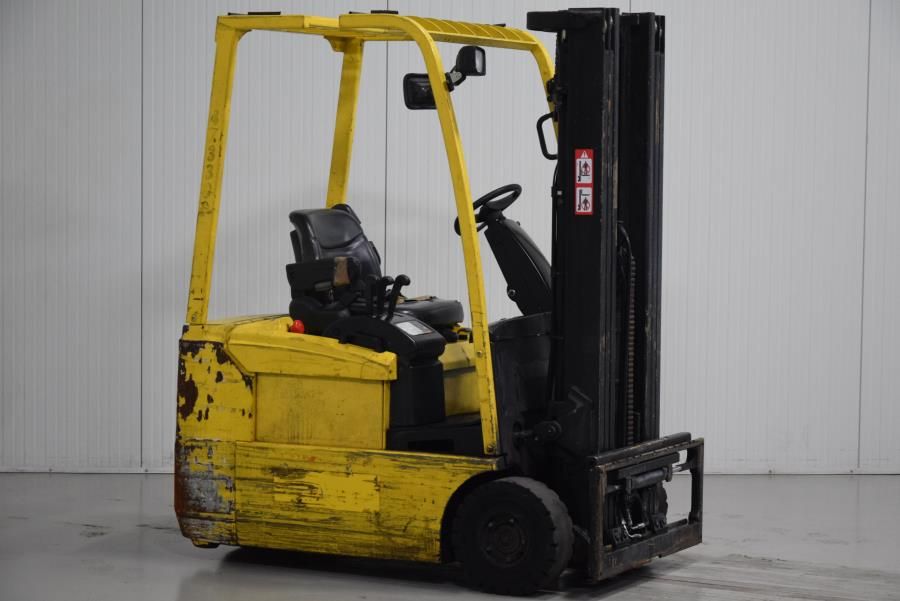Hyster J1.60XMT Electric 3-wheel forklift www.mtc-forklifts.com Hyster J1.60XMT Electric 3-wheel forklift www.mtc-forklifts.com