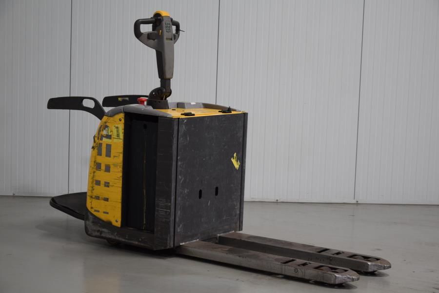 Atlet PLP200P Transpalette de faible hauteur www.mtc-forklifts.com Atlet PLP200P Transpalette de faible hauteur www.mtc-forklifts.com