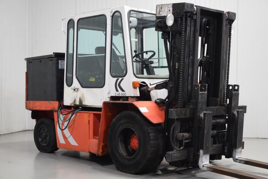 Kalmar EB4.5-500 Chariot électrique à 4 roues www.mtc-forklifts.com Kalmar EB4.5-500 Chariot électrique à 4 roues www.mtc-forklifts.com
