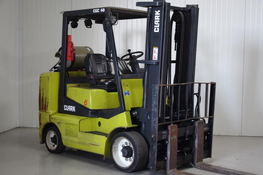 Clark CGC40 LPG Forklifts www.mtc-forklifts.com