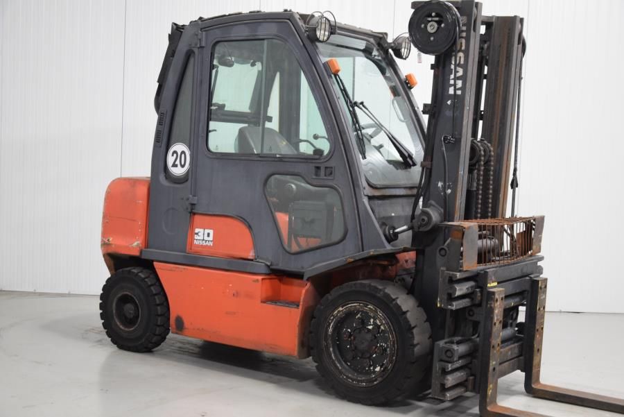 Nissan PD01A30PQ Diesel Forklift www.mtc-forklifts.com Nissan PD01A30PQ Diesel Forklift www.mtc-forklifts.com