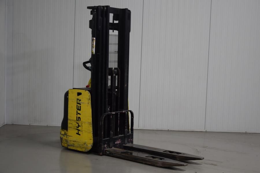 Hyster S1.4-43 High Lift stacker www.mtc-forklifts.com Hyster S1.4-43 High Lift stacker www.mtc-forklifts.com