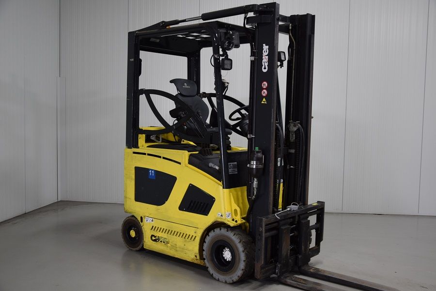 Carer Z25HD Electric 4-wheel forklift www.mtc-forklifts.com Carer Z25HD Electric 4-wheel forklift www.mtc-forklifts.com