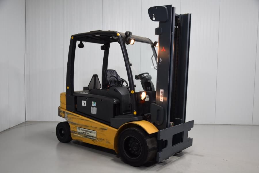 Caterpillar EP50 Electric 4-wheel forklift www.mtc-forklifts.com Caterpillar EP50 Electric 4-wheel forklift www.mtc-forklifts.com