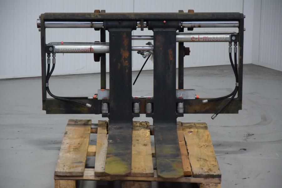 ELM 3-IFPF2511 Attachments www.mtc-forklifts.com ELM 3-IFPF2511 Attachments www.mtc-forklifts.com