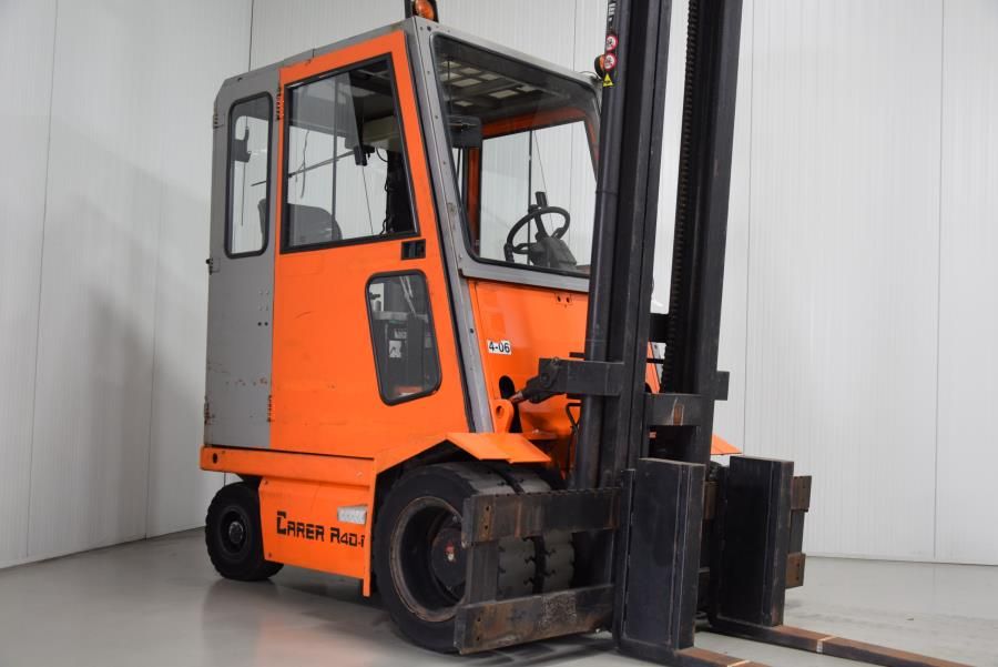 Carer R40NS Electric 4-wheel forklift www.mtc-forklifts.com Carer R40NS Electric 4-wheel forklift www.mtc-forklifts.com