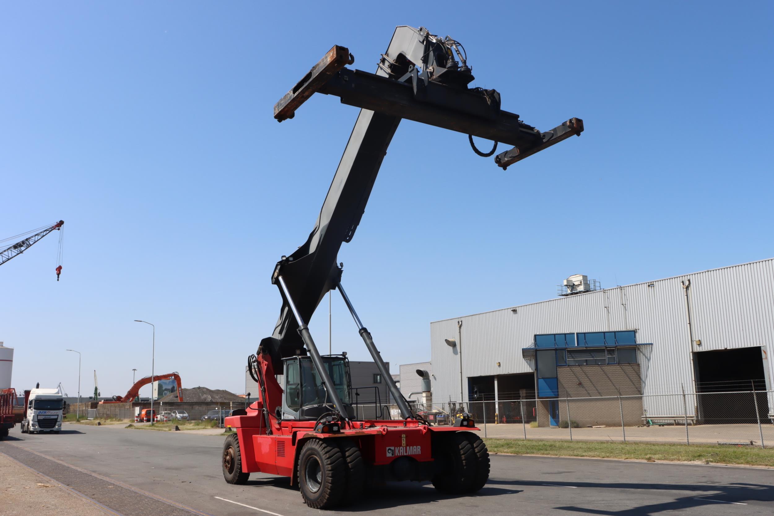 Kalmar DRG100-54S6 Full-container reach stacker www.mtc-forklifts.com