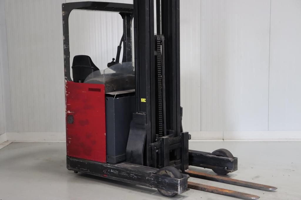 Hyster R1.6H Reach Truck www.mtc-forklifts.com Hyster R1.6H Reach Truck www.mtc-forklifts.com