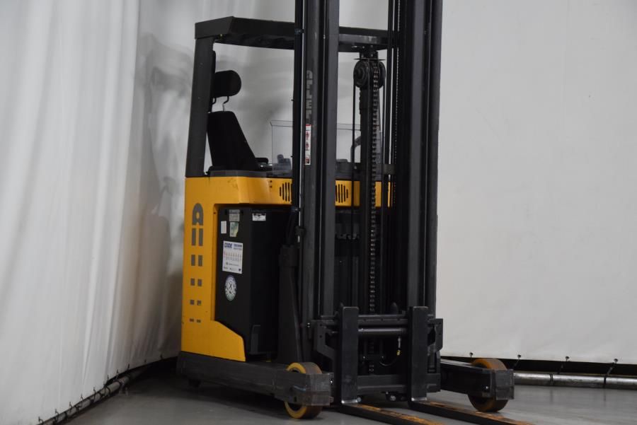 Atlet UNS141 Reach Truck www.mtc-forklifts.com Atlet UNS141 Reach Truck www.mtc-forklifts.com