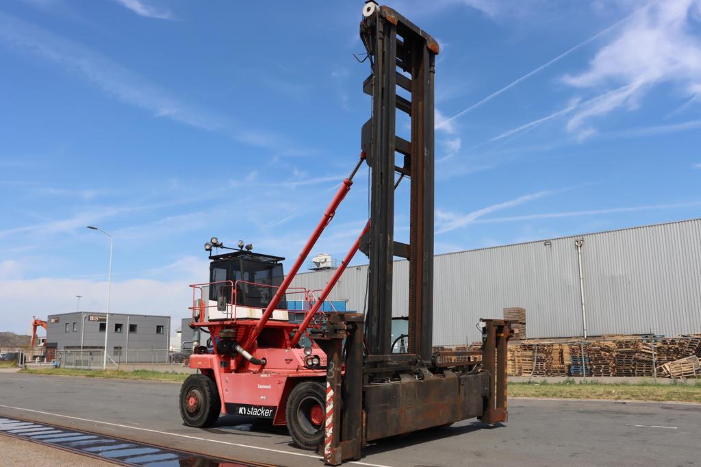 Fantuzzi FDC25K6DB Empty Container Handler www.mtc-forklifts.com