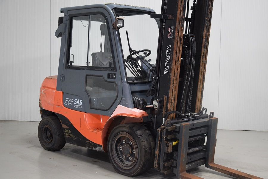 Toyota 62-7FDF30 Diesel Forklift www.mtc-forklifts.com Toyota 62-7FDF30 Diesel Forklift www.mtc-forklifts.com