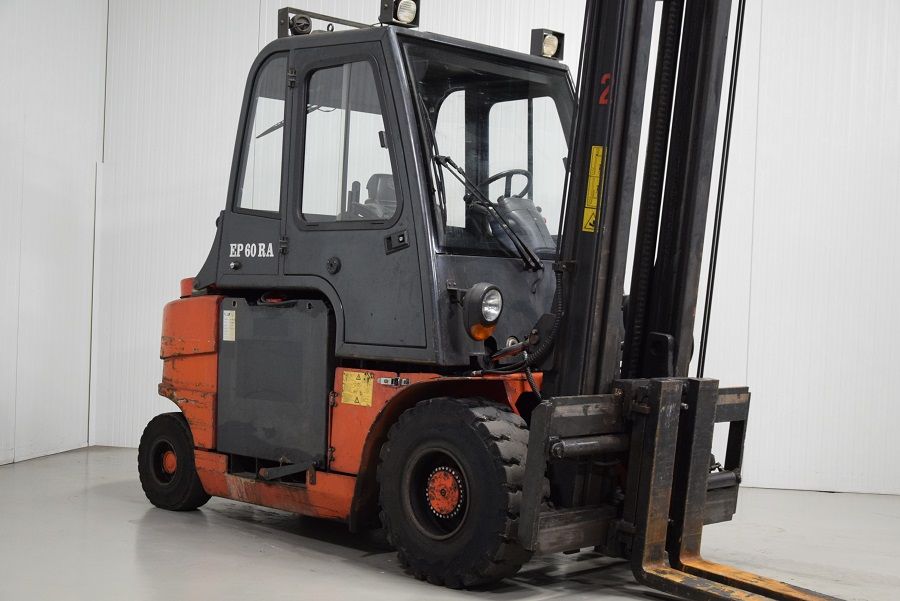 Mora EP60RA Electric 4-wheel forklift www.mtc-forklifts.com Mora EP60RA Electric 4-wheel forklift www.mtc-forklifts.com