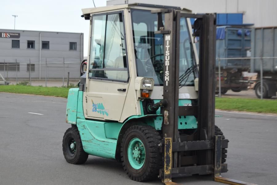 Mitsubishi FG25 LPG Forklifts www.mtc-forklifts.com Mitsubishi FG25 LPG Forklifts www.mtc-forklifts.com
