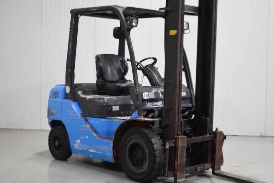 Toyota 62-8FD25 Diesel Forklift www.mtc-forklifts.com