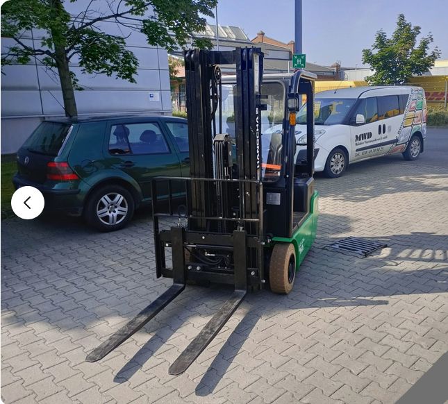 Hangcha CPDS15-XD4-SI Electric 3-wheel forklift www.mwd-berlin.de Hangcha CPDS15-XD4-SI Electric 3-wheel forklift www.mwd-berlin.de