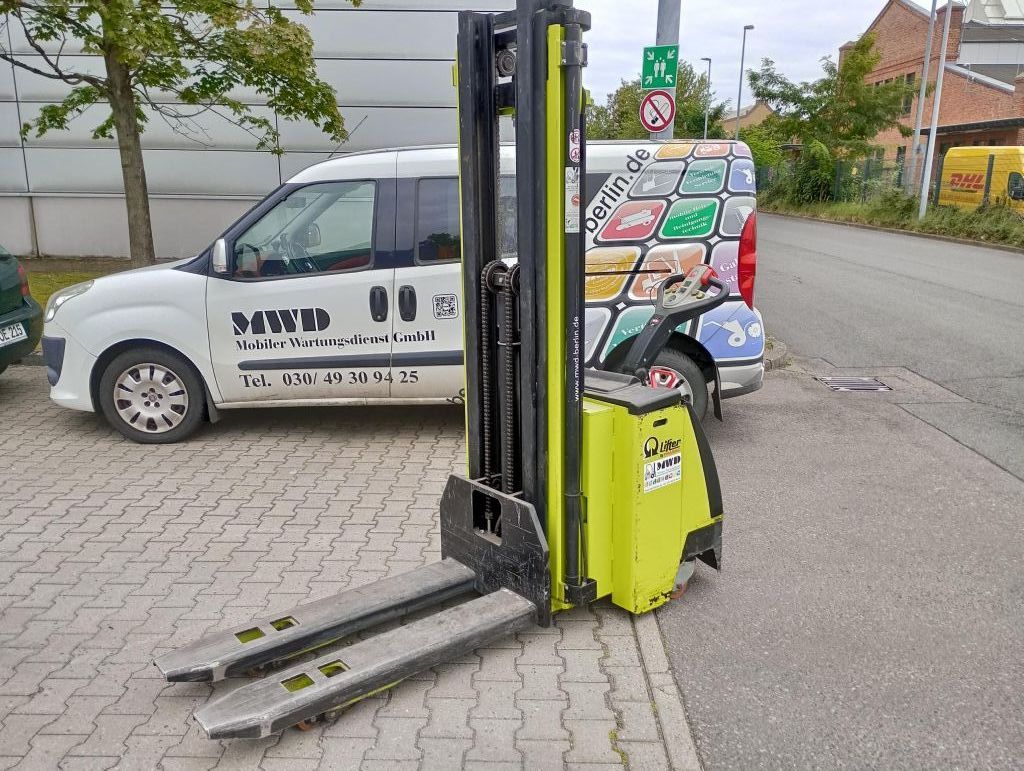 Pramac LX 14/45 IL Deichselstapler www.mwd-berlin.de Pramac LX 14/45 IL Deichselstapler www.mwd-berlin.de