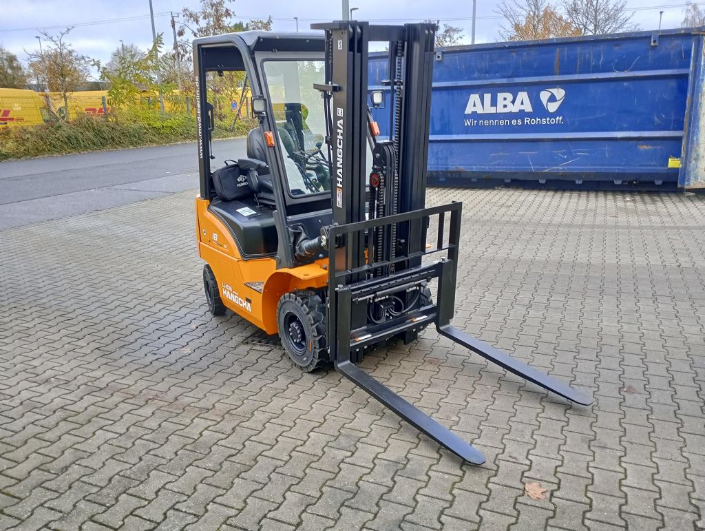 HC Hangcha Hangcha CPD18 XEY2HA-SI Elektro 4 Rad-Stapler www.mwd-berlin.de