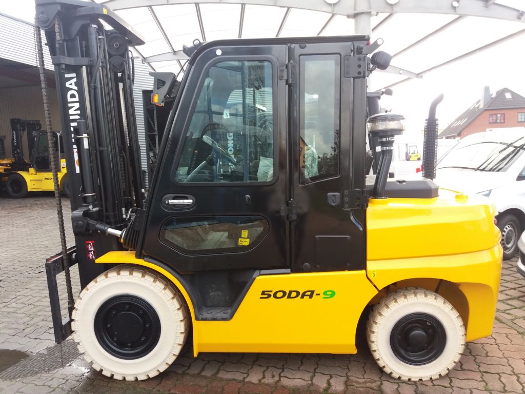 Hyundai-50DA-9 TS540-Dieselstapler-www.nikolic-gabelstapler.de Hyundai-50DA-9 TS540-Dieselstapler-www.nikolic-gabelstapler.de