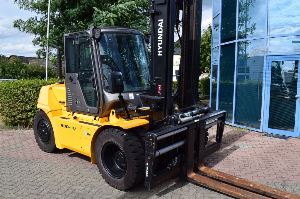 Hyundai-80D-9V-Dieselstapler-www.nikolic-gabelstapler.de