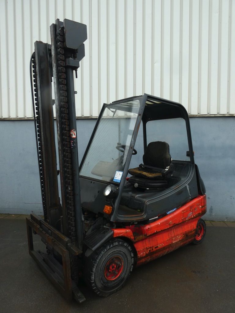 Linde E25-336 Elektro 4 Rad-Stapler www.nortruck.de