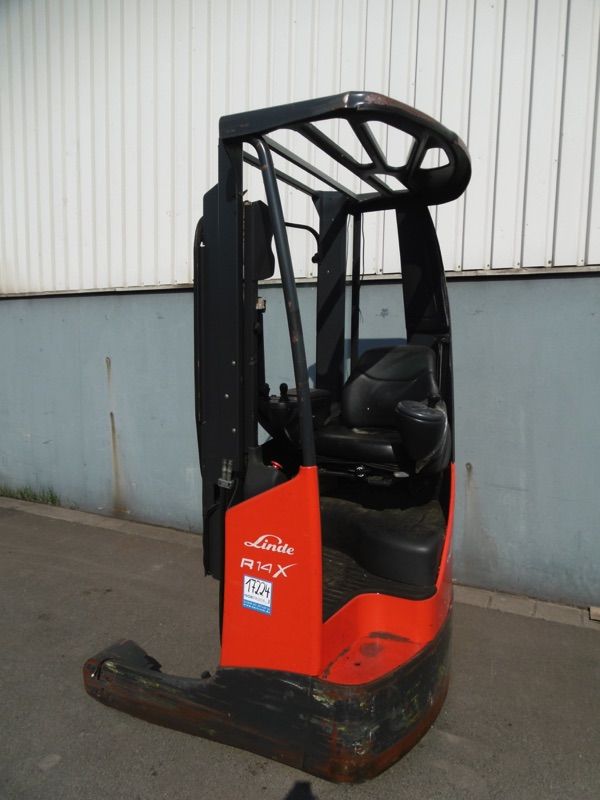 Linde R14X-116 Schubmaststapler www.nortruck.de