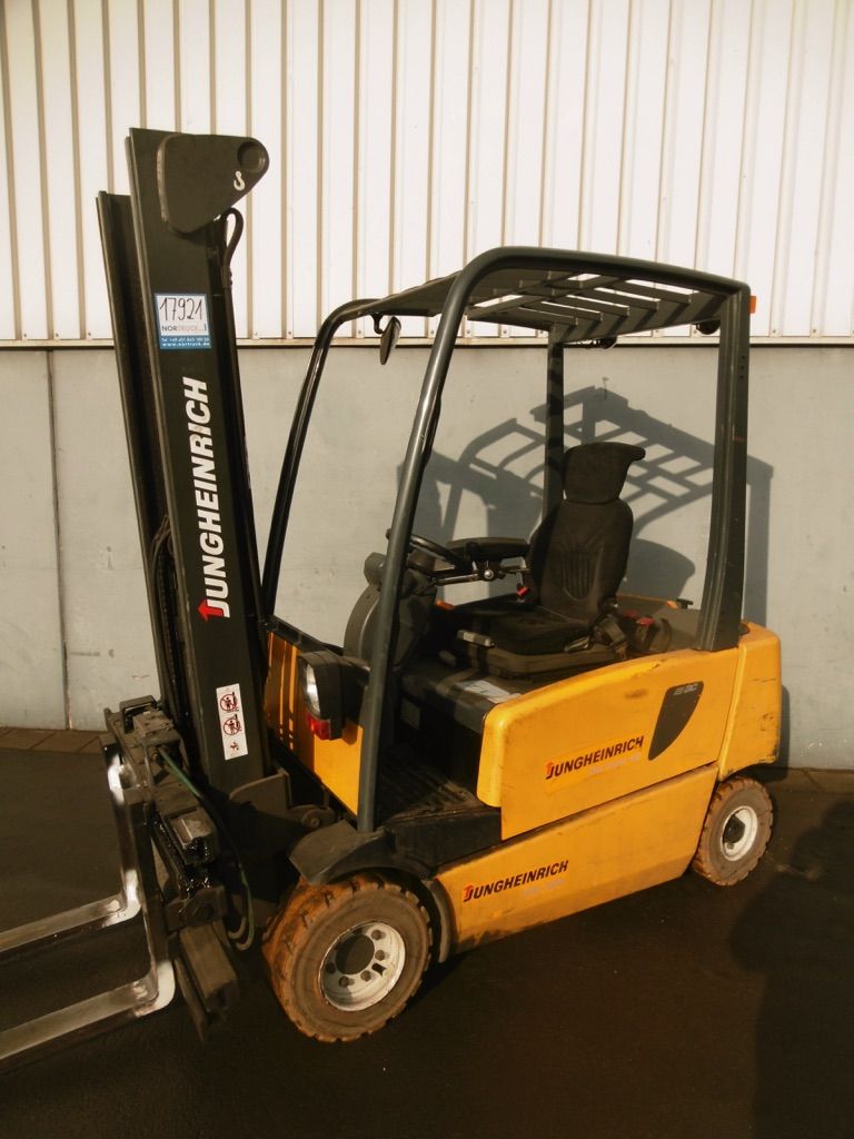 Gebraucht Jungheinrich Efg 3 Elektro 4 Rad Stapler 00kg Gebrauchtstapler Von Nortruck Bremen