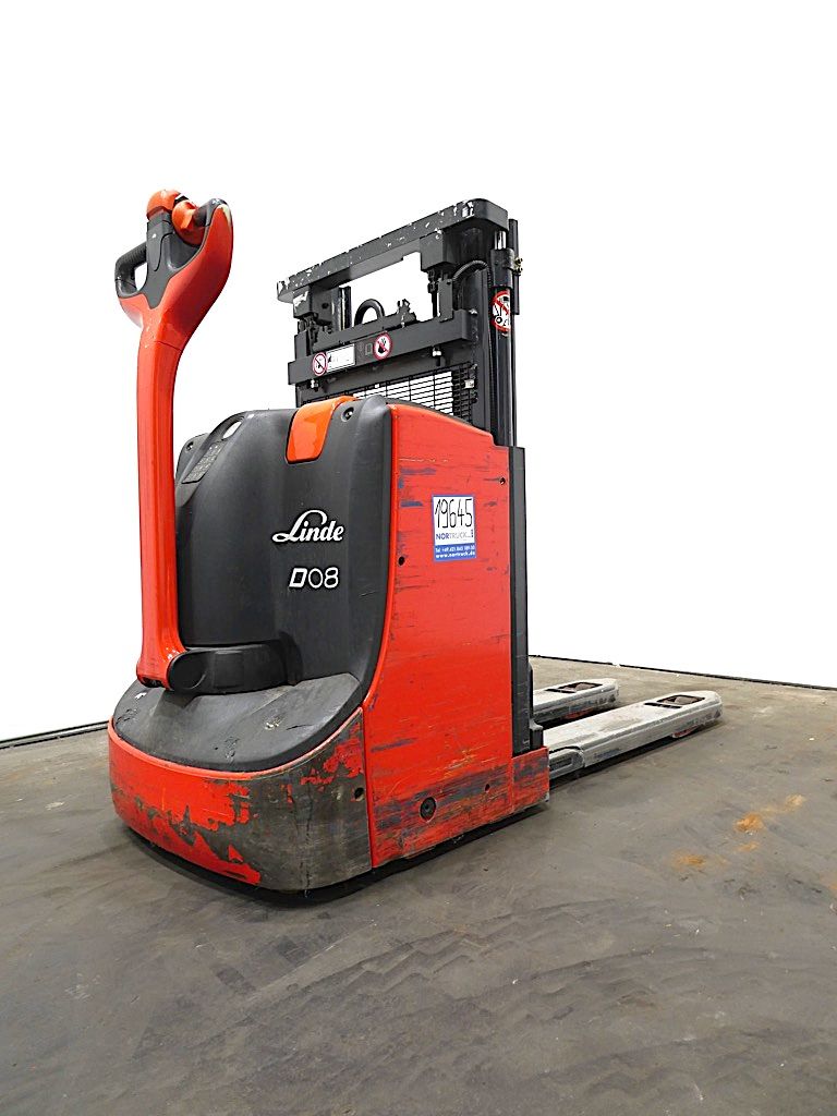 Linde D08-1160 Doppelstockstapler www.nortruck.de