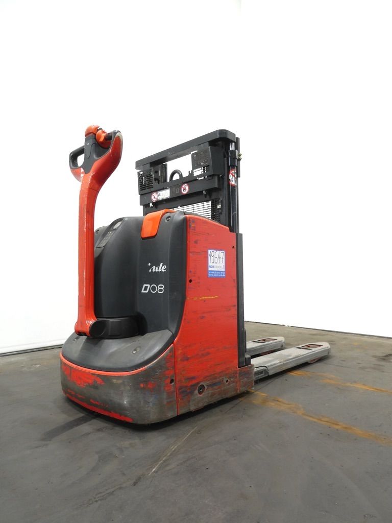 Linde D08-1160 Doppelstockstapler www.nortruck.de