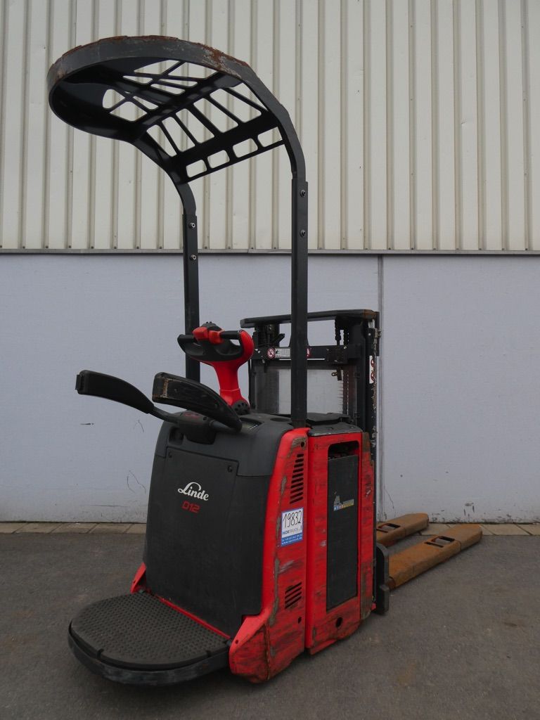 Linde D12AP-133 Doppelstockstapler www.nortruck.de