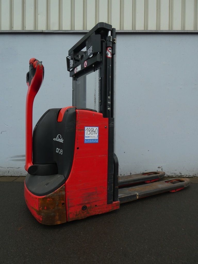 Linde D08-1160 Doppelstockstapler www.nortruck.de